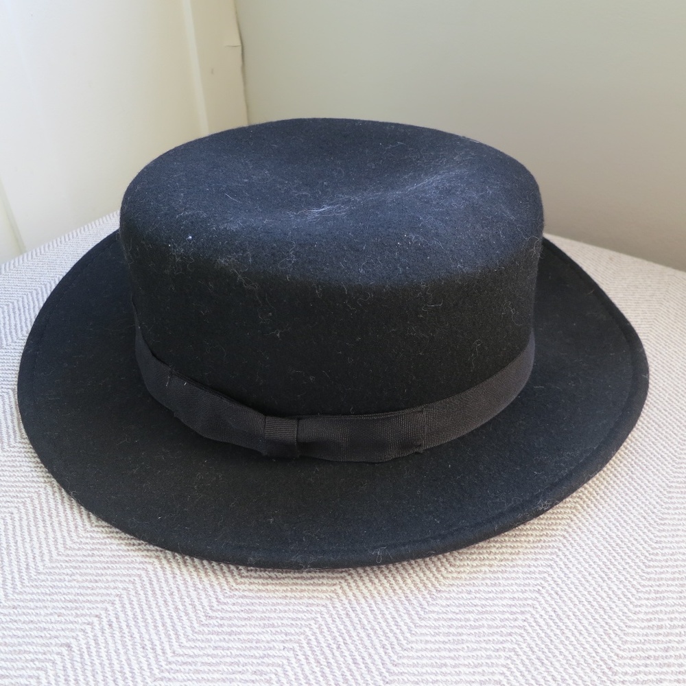 Forever21 100% Wool Black Hat